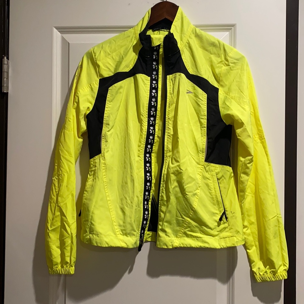 Brooks bright yellow Running wind/rain jacket xs
